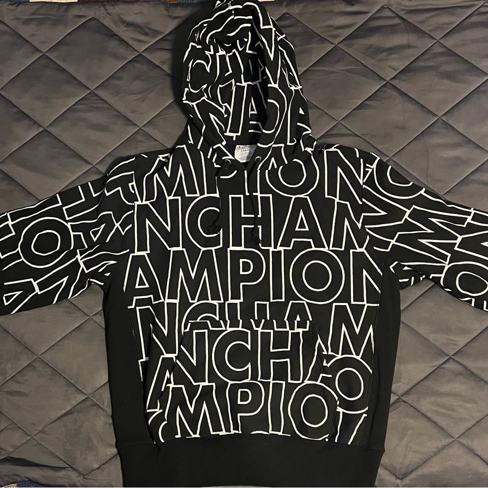 Black and White Champion Hoodie | Worn only once 🔥
